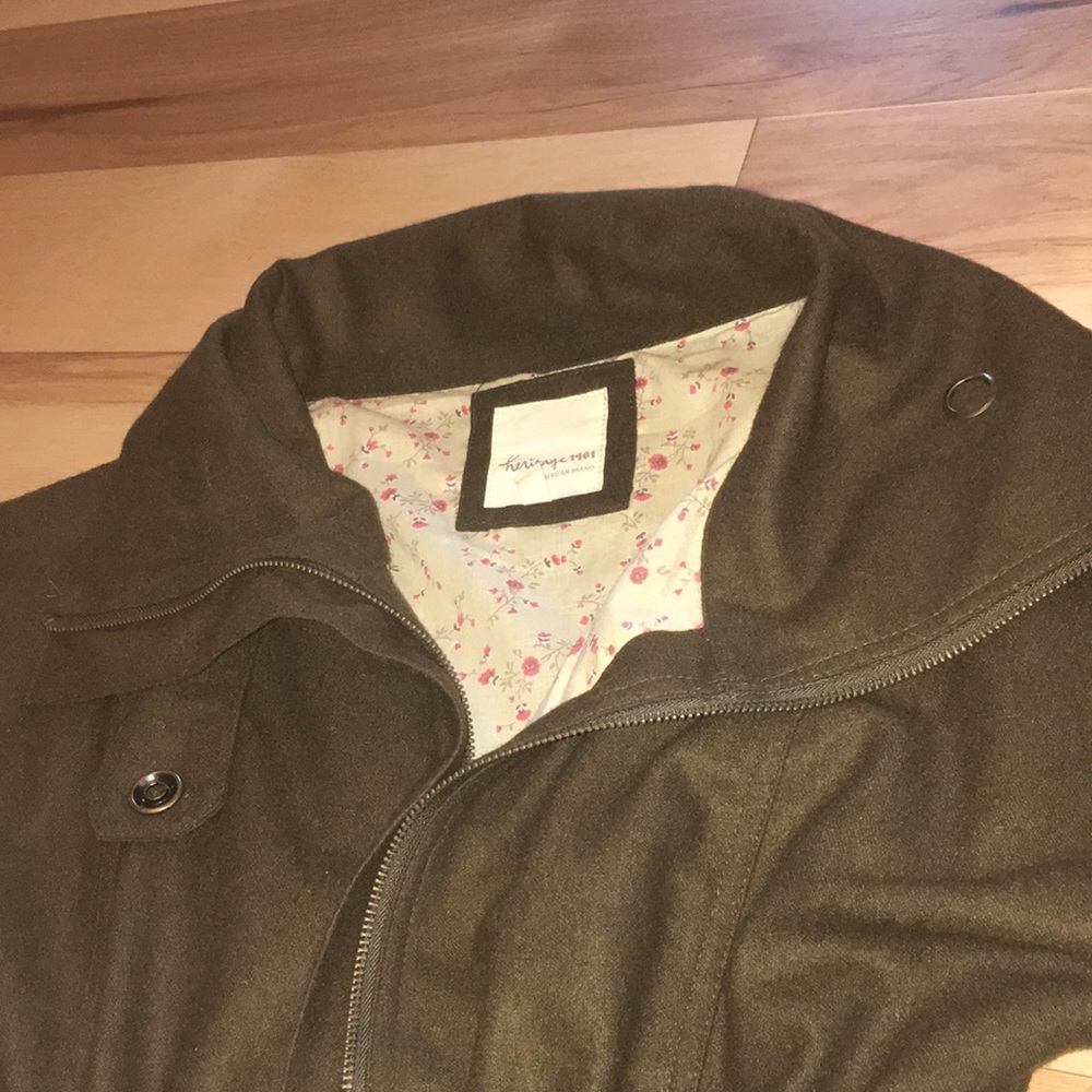 Jacket - Picture 2 of 4